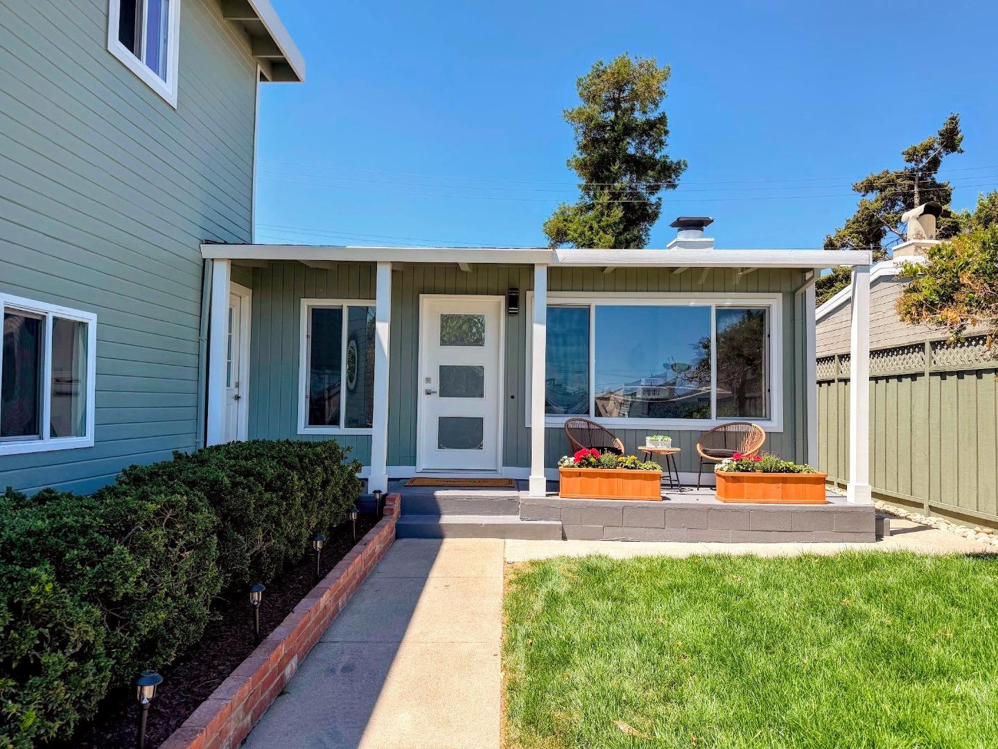 1743 Maxine Avenue
