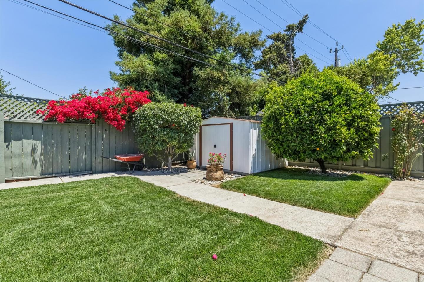 1743 Maxine Avenue