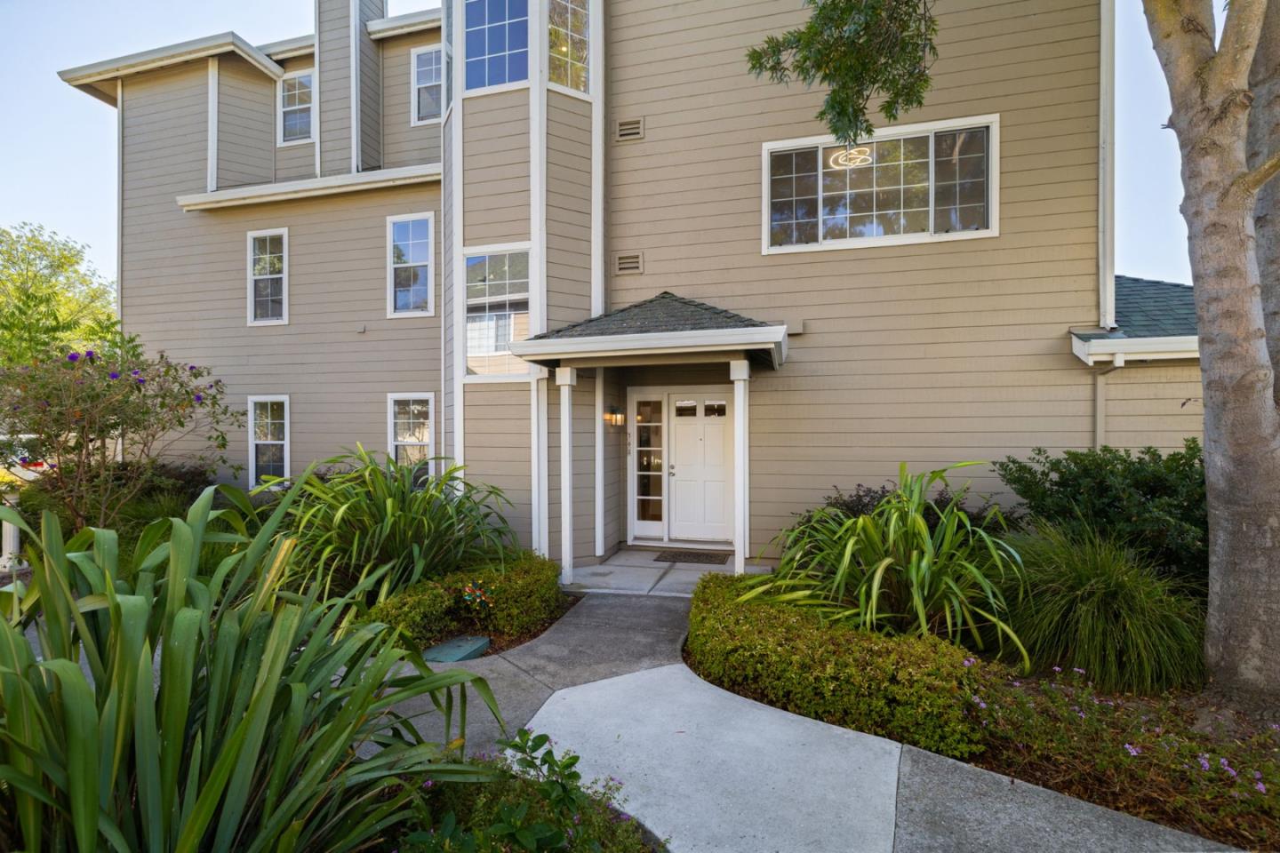 308 Treasure Island DR