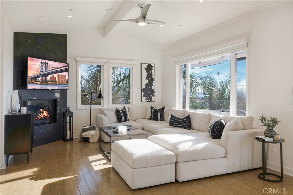 929 1st Street Unit: A