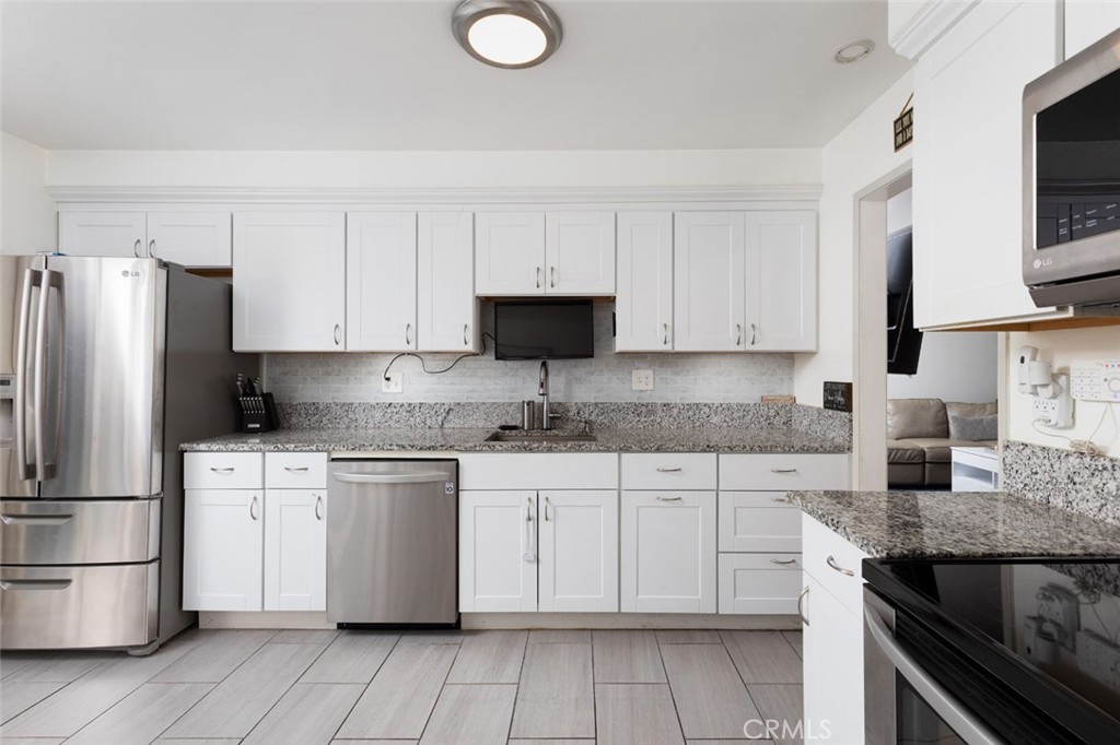 15217 Eastwood Avenue