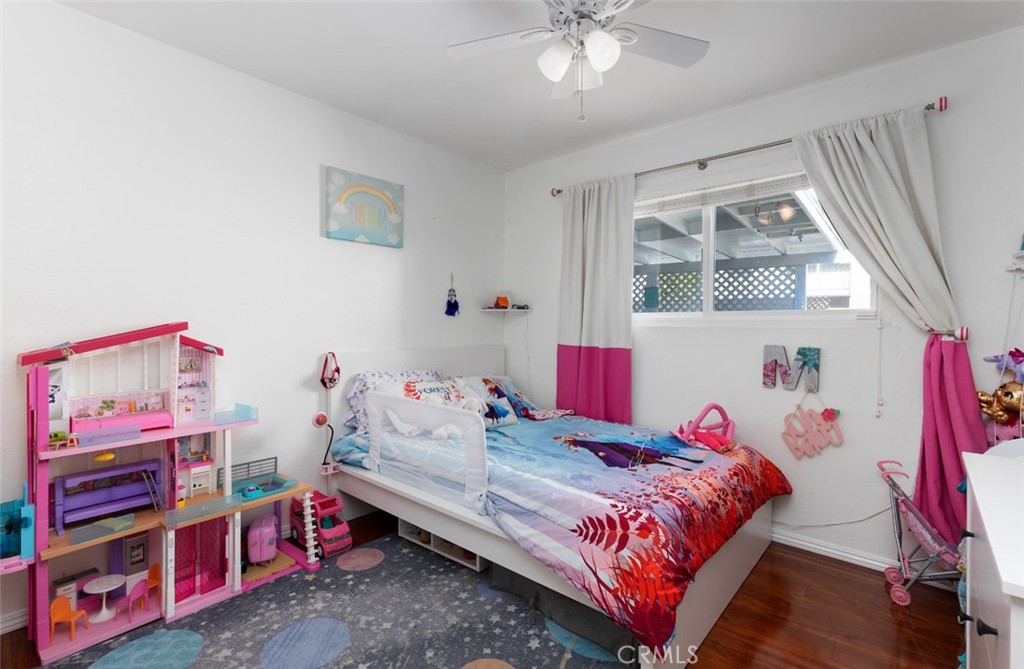 15217 Eastwood Avenue