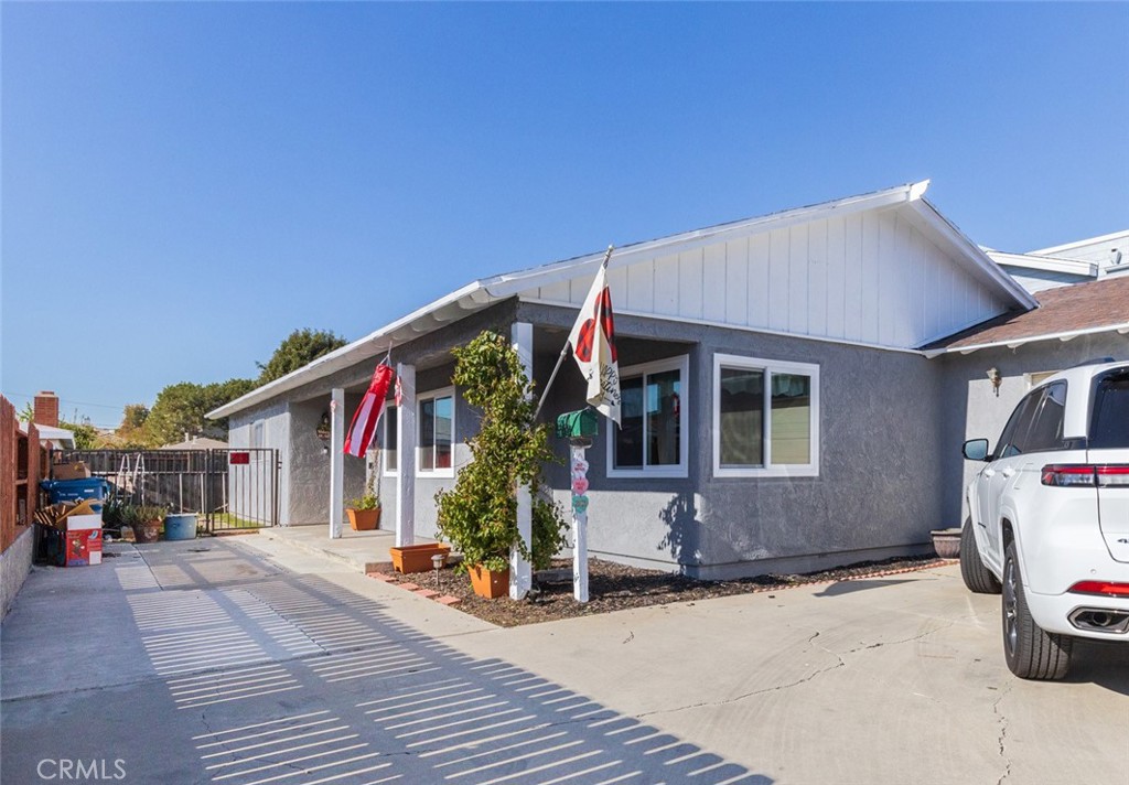 15217 Eastwood Avenue