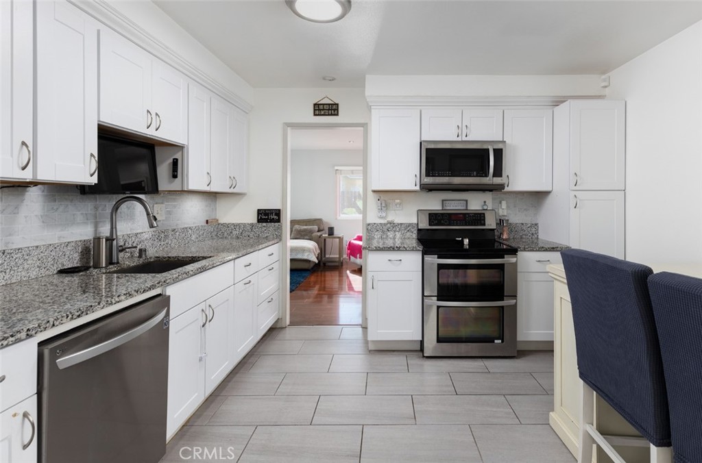 15217 Eastwood Avenue