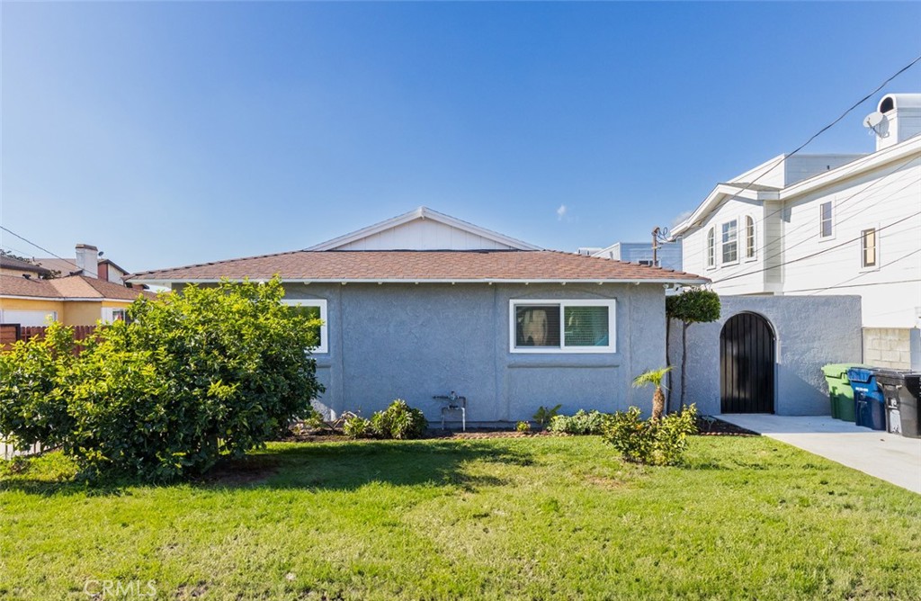 15217 Eastwood Avenue