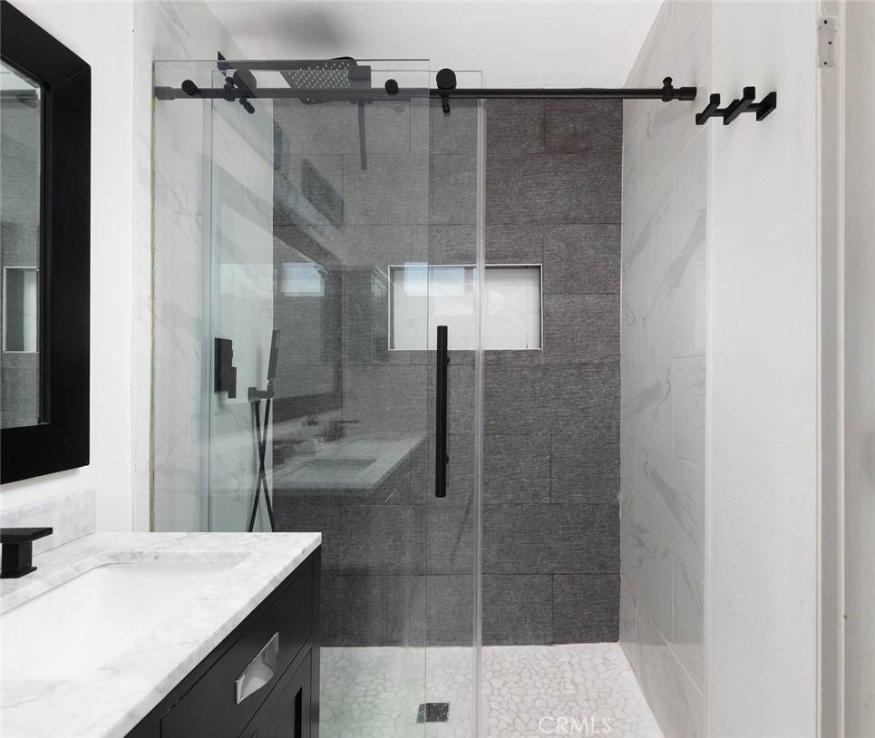 15217 Eastwood Avenue