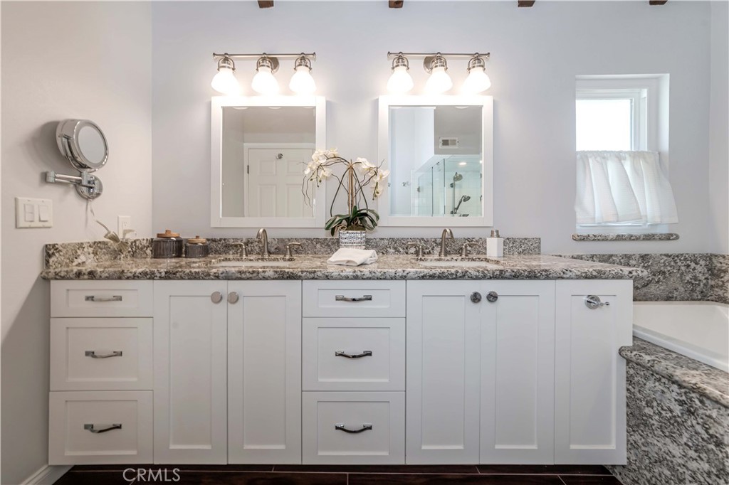 425 N Elena Avenue 2