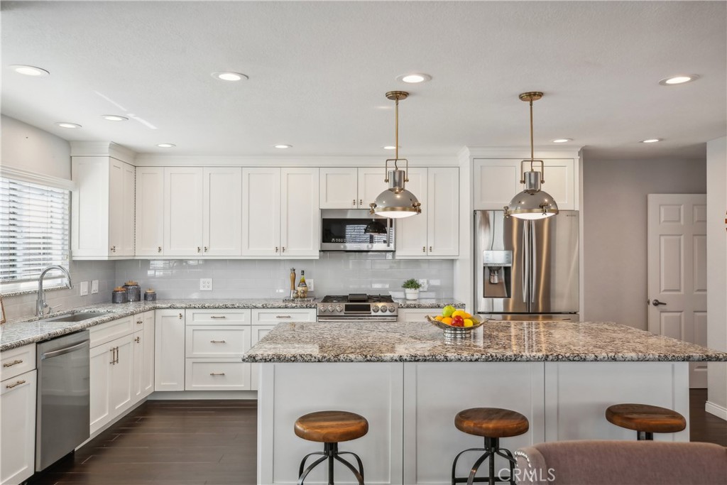 425 N Elena Avenue 2