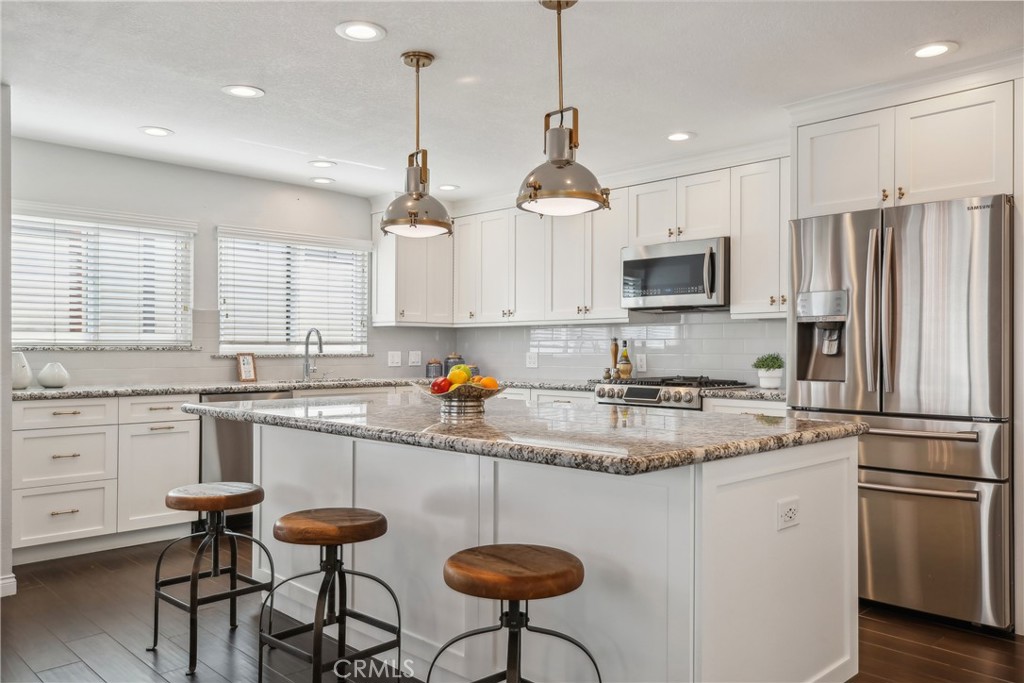 425 N Elena Avenue 2