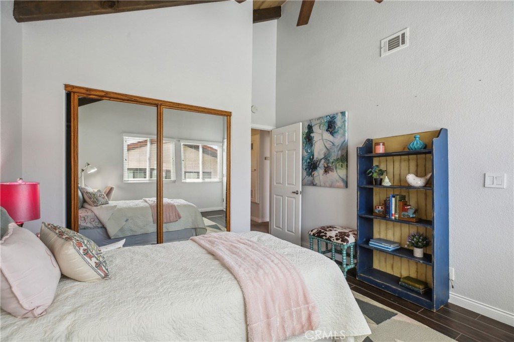 425 N Elena Avenue 2