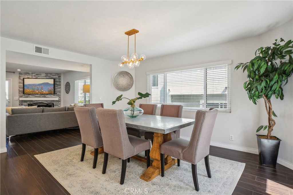 425 N Elena Avenue 2