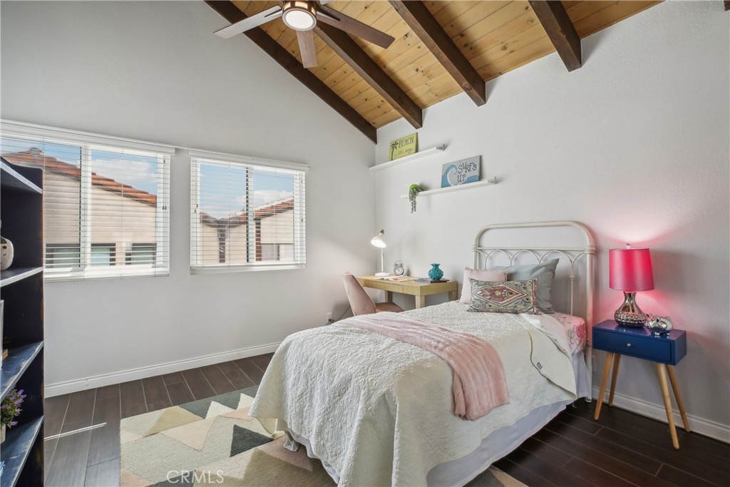 425 N Elena Avenue 2