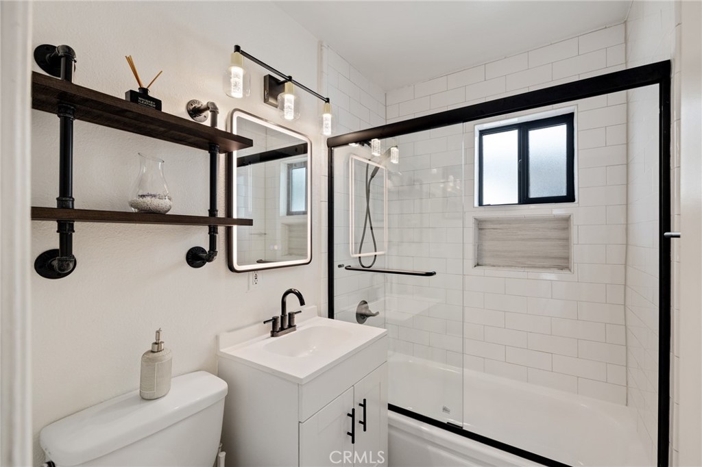 6037 Candlewood Street