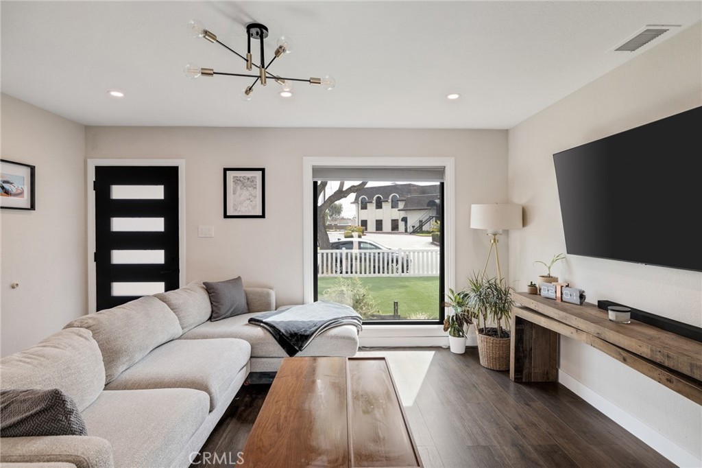 6037 Candlewood Street