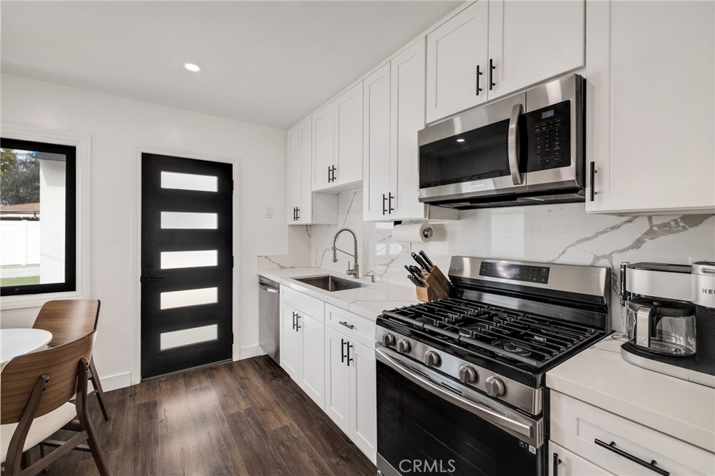 6037 Candlewood Street