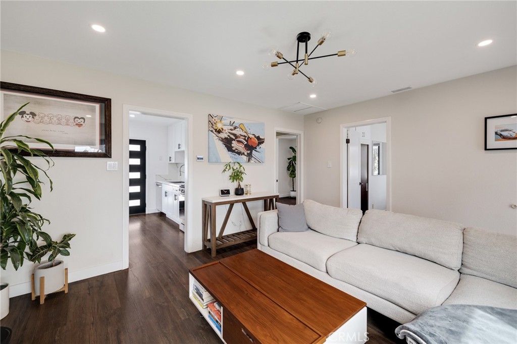 6037 Candlewood Street