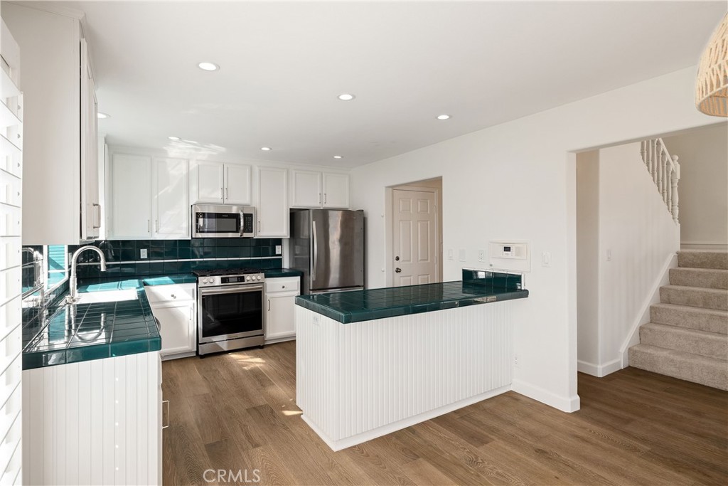 1917 Warfield Avenue A