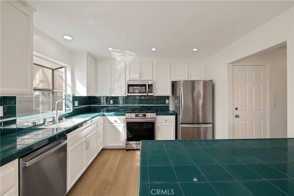 1917 Warfield Avenue A