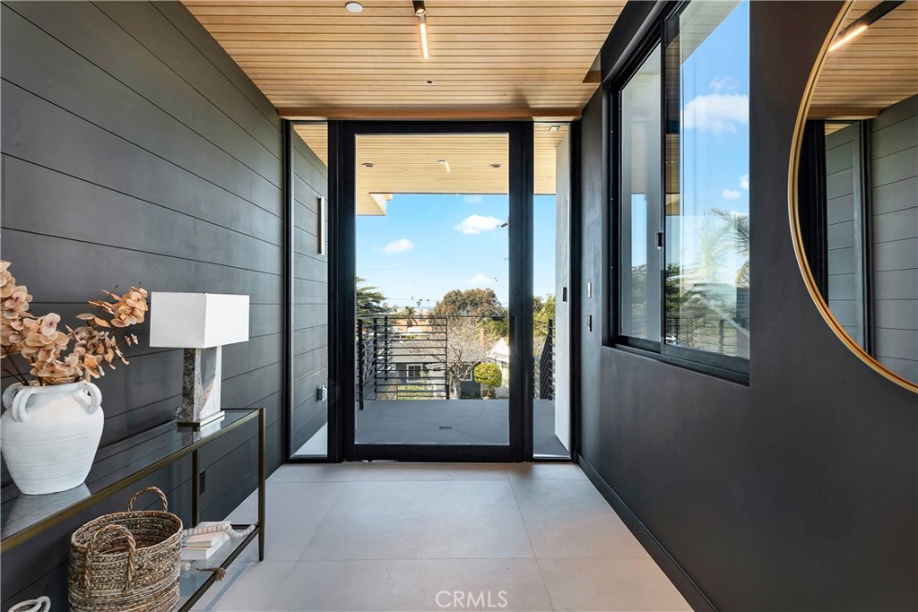 412 S Francisca Avenue