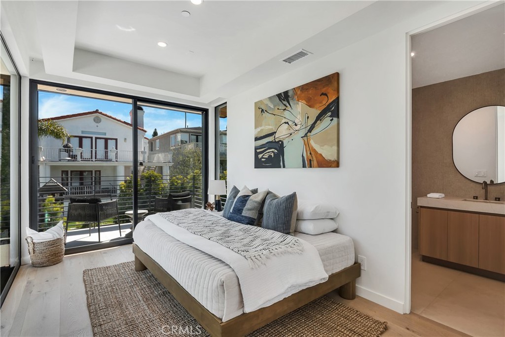 412 S Francisca Avenue