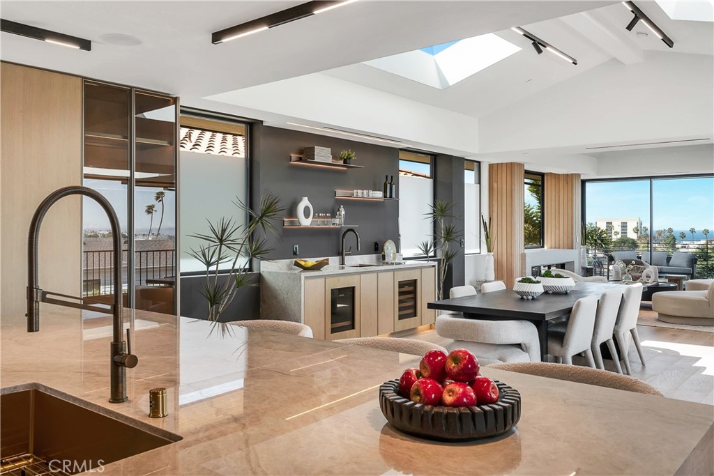 412 S Francisca Avenue