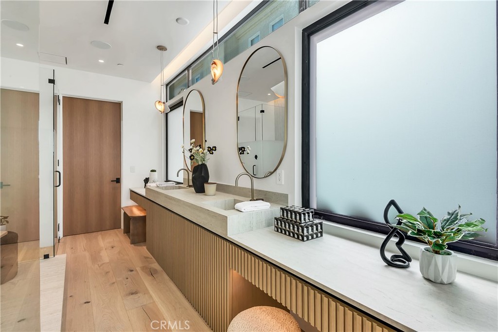 412 S Francisca Avenue