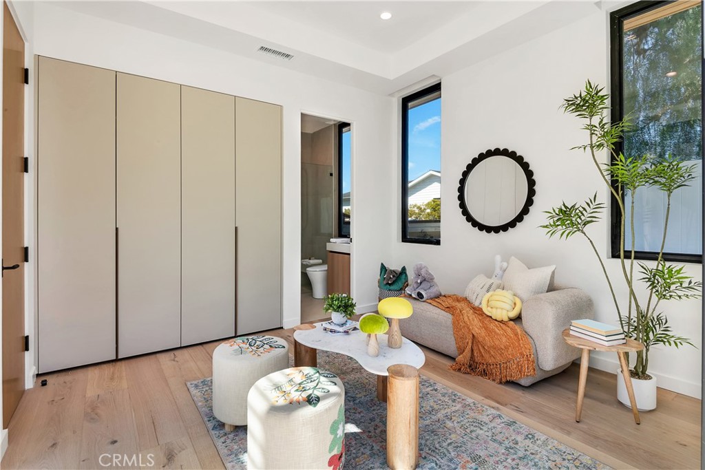 412 S Francisca Avenue