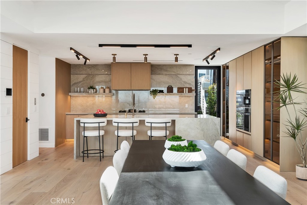 412 S Francisca Avenue