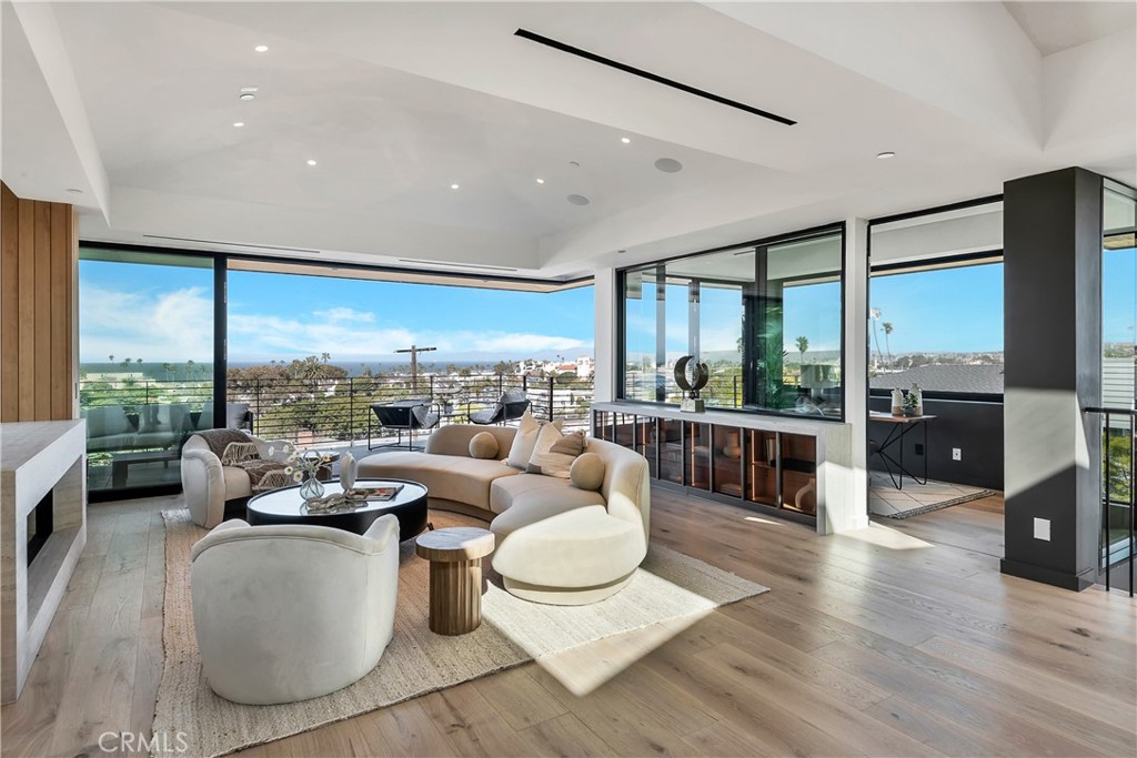 412 S Francisca Avenue