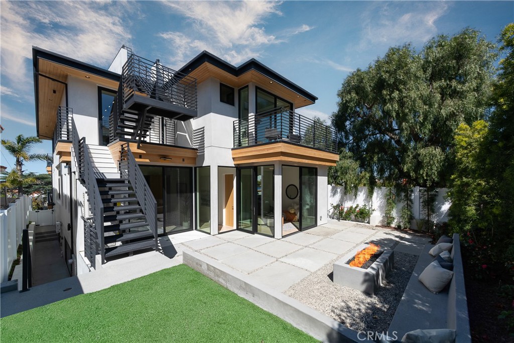 412 S Francisca Avenue