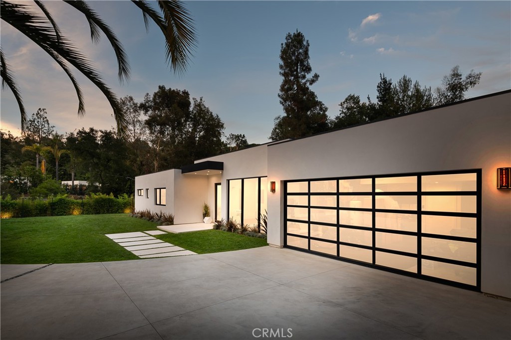 9924 Liebe Drive