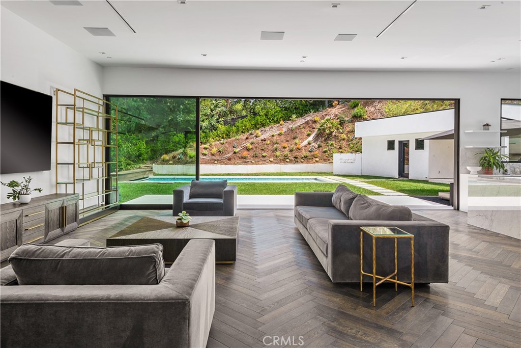 9924 Liebe Drive