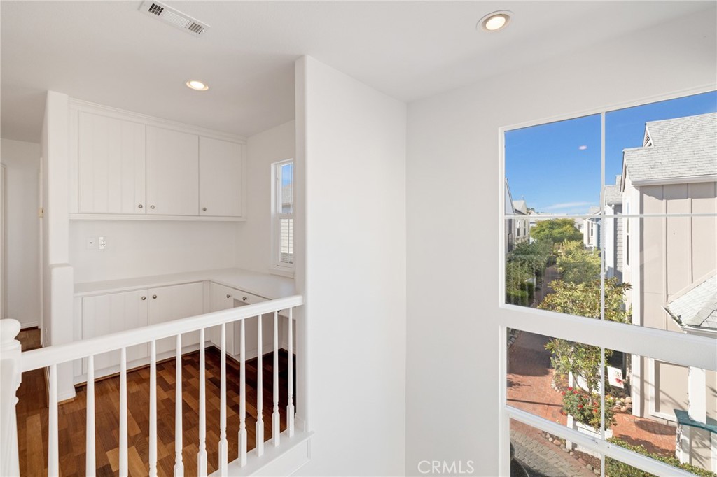 1800 S Pacific Coast Highway 59