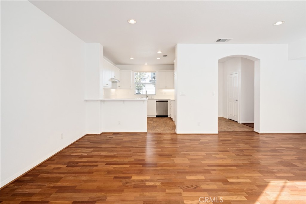 1800 S Pacific Coast Highway 59