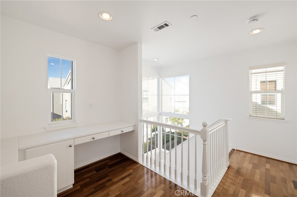 1800 S Pacific Coast Highway 59