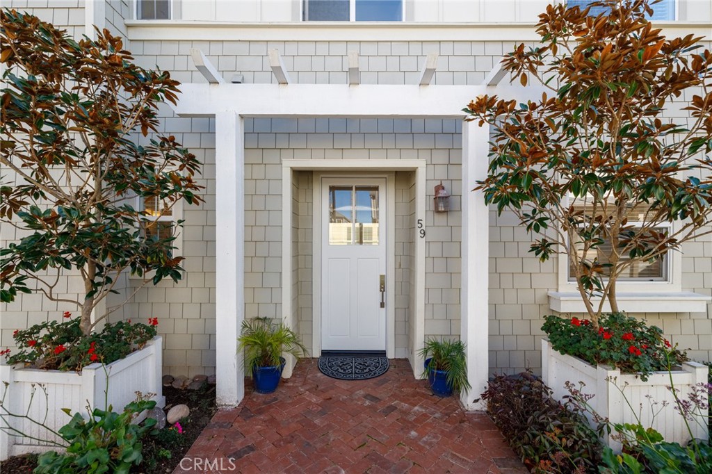 1800 S Pacific Coast Highway 59