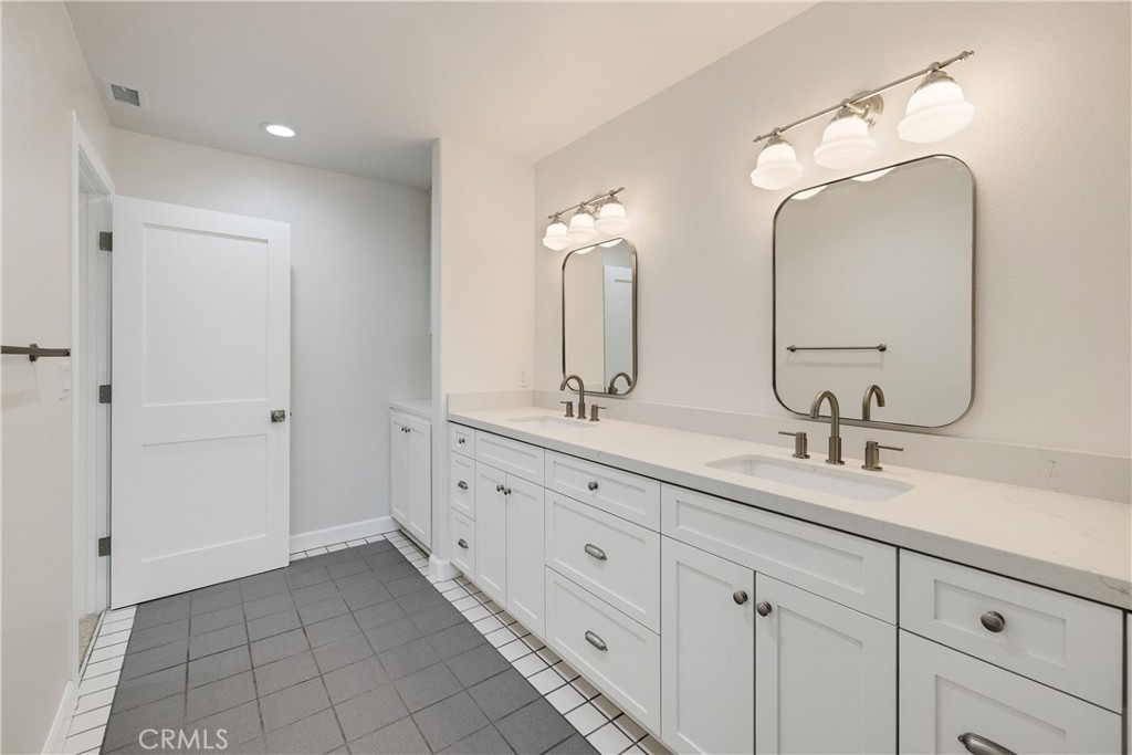 1707 Marshallfield A