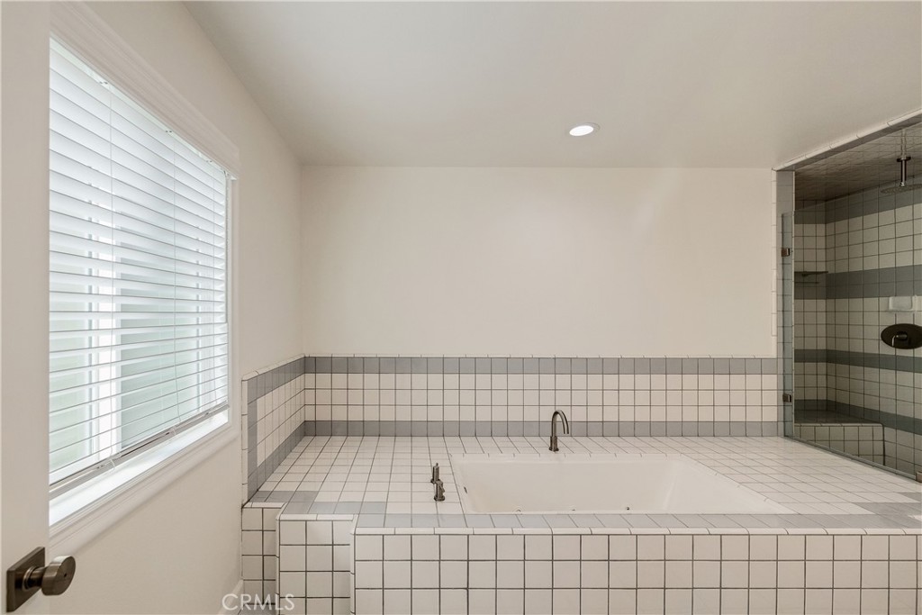 1707 Marshallfield A