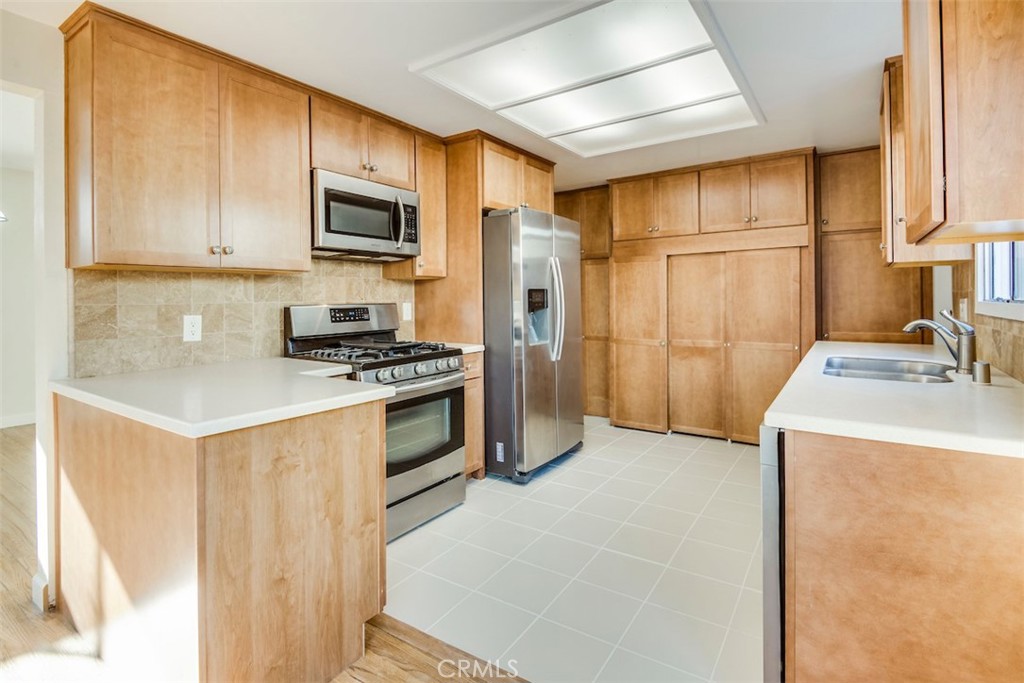 439 Longfellow