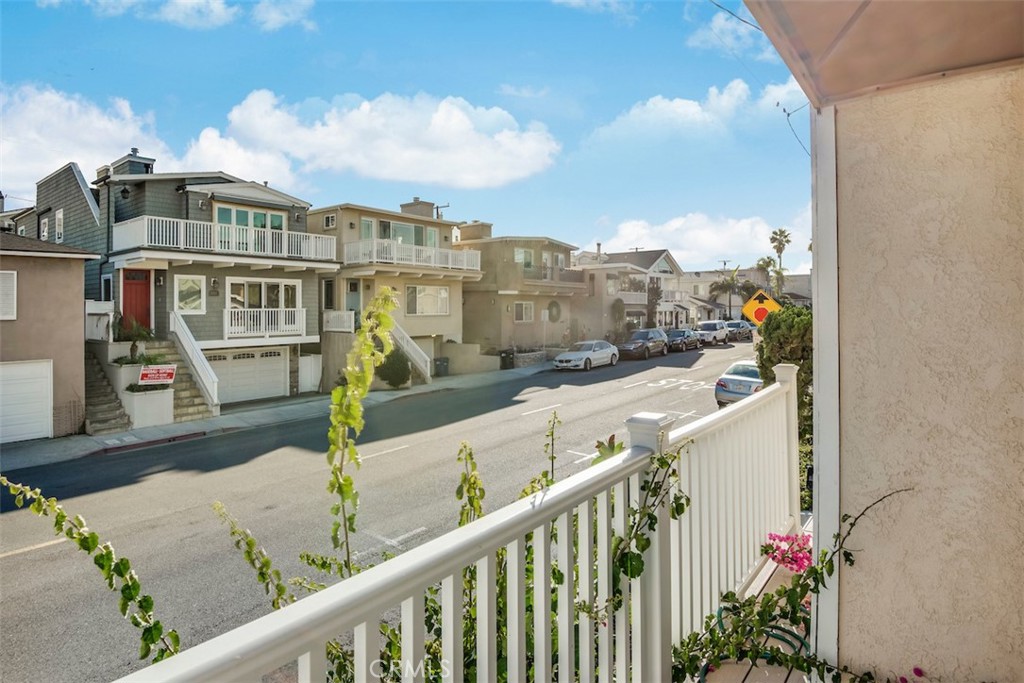 439 Longfellow