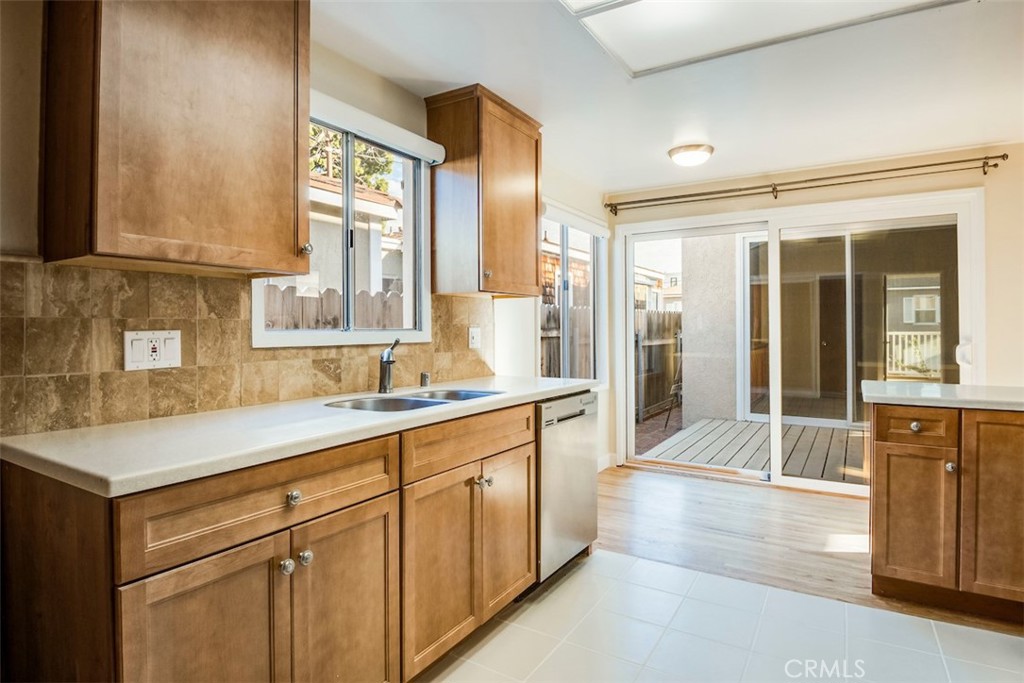 439 Longfellow