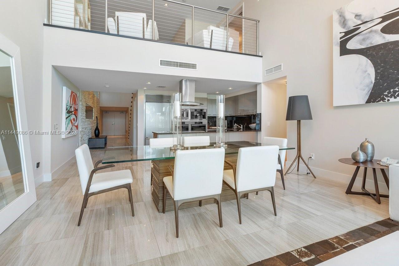 6899 Collins Ave Unit: 404