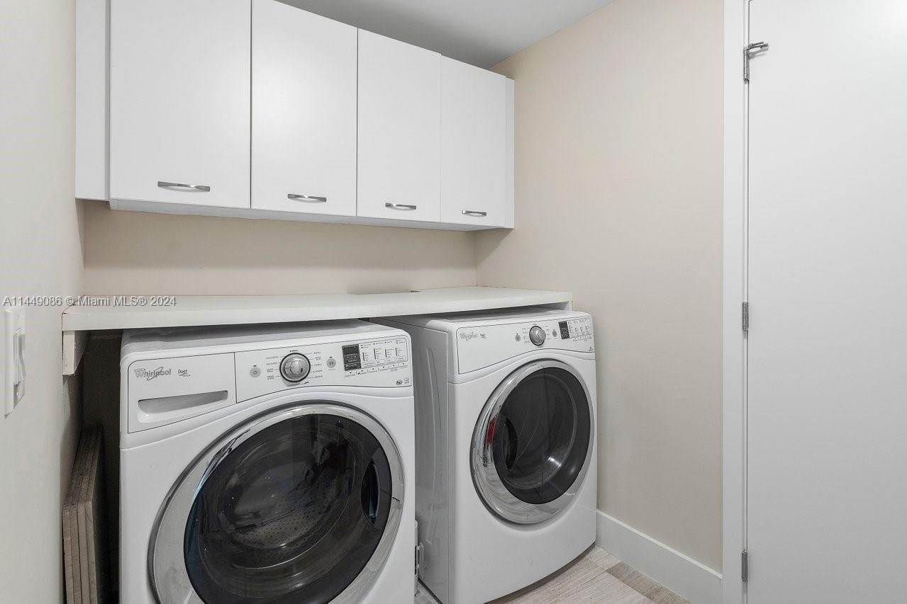 6899 Collins Ave Unit: 404