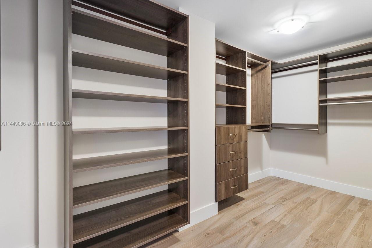 6899 Collins Ave Unit: 404