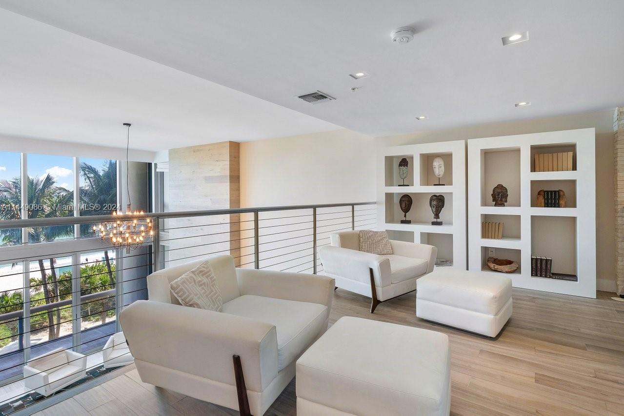 6899 Collins Ave Unit: 404