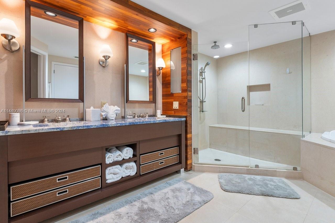 6899 Collins Ave Unit: 404