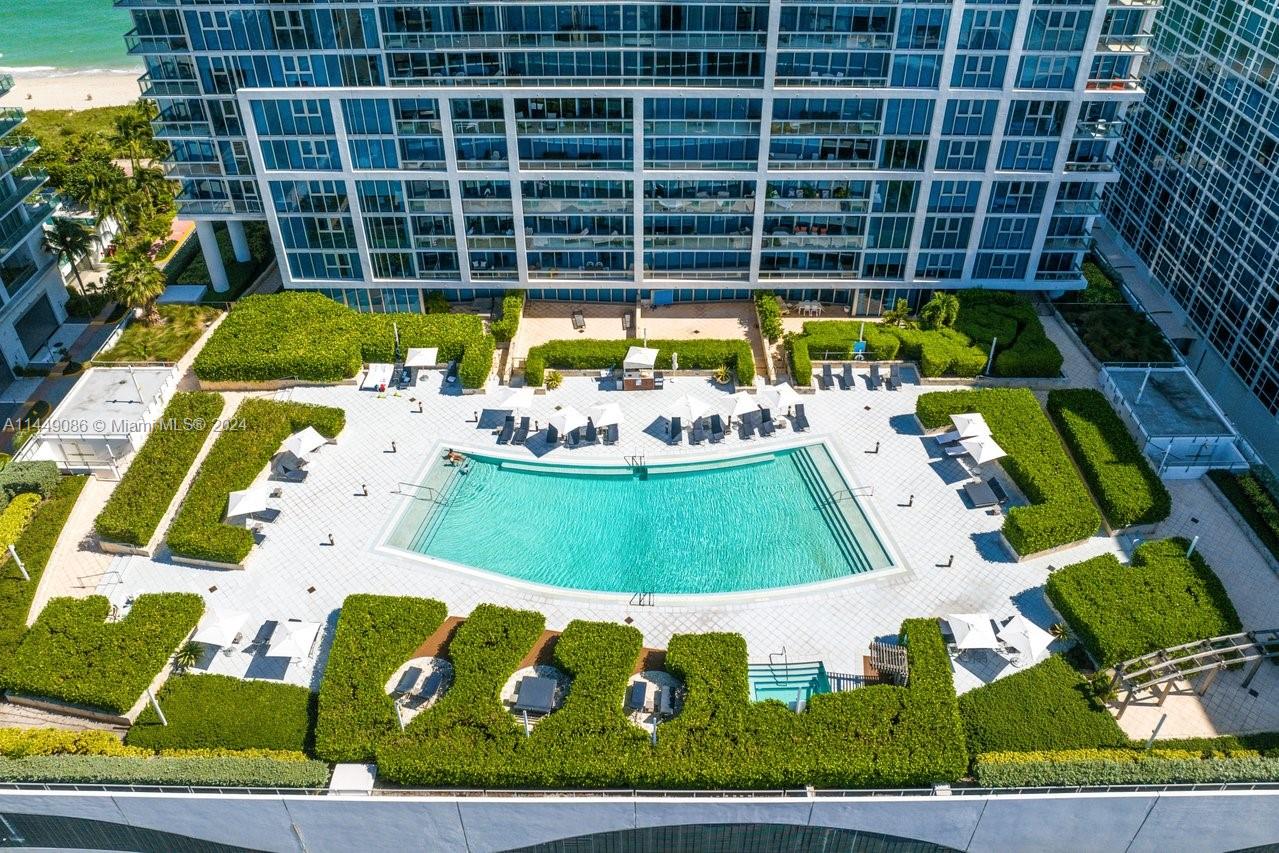 6899 Collins Ave Unit: 404
