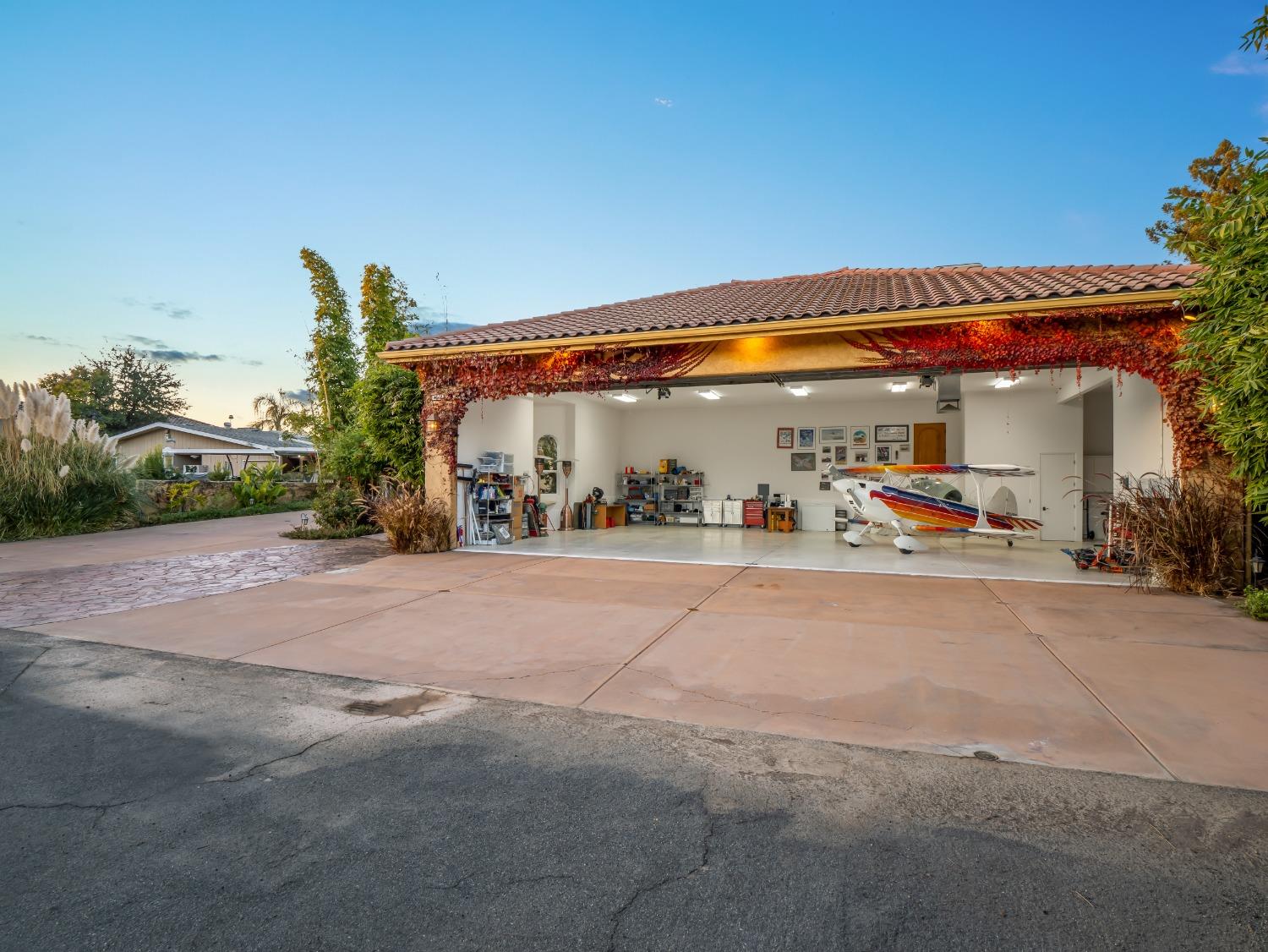 4140 W Alluvial Avenue