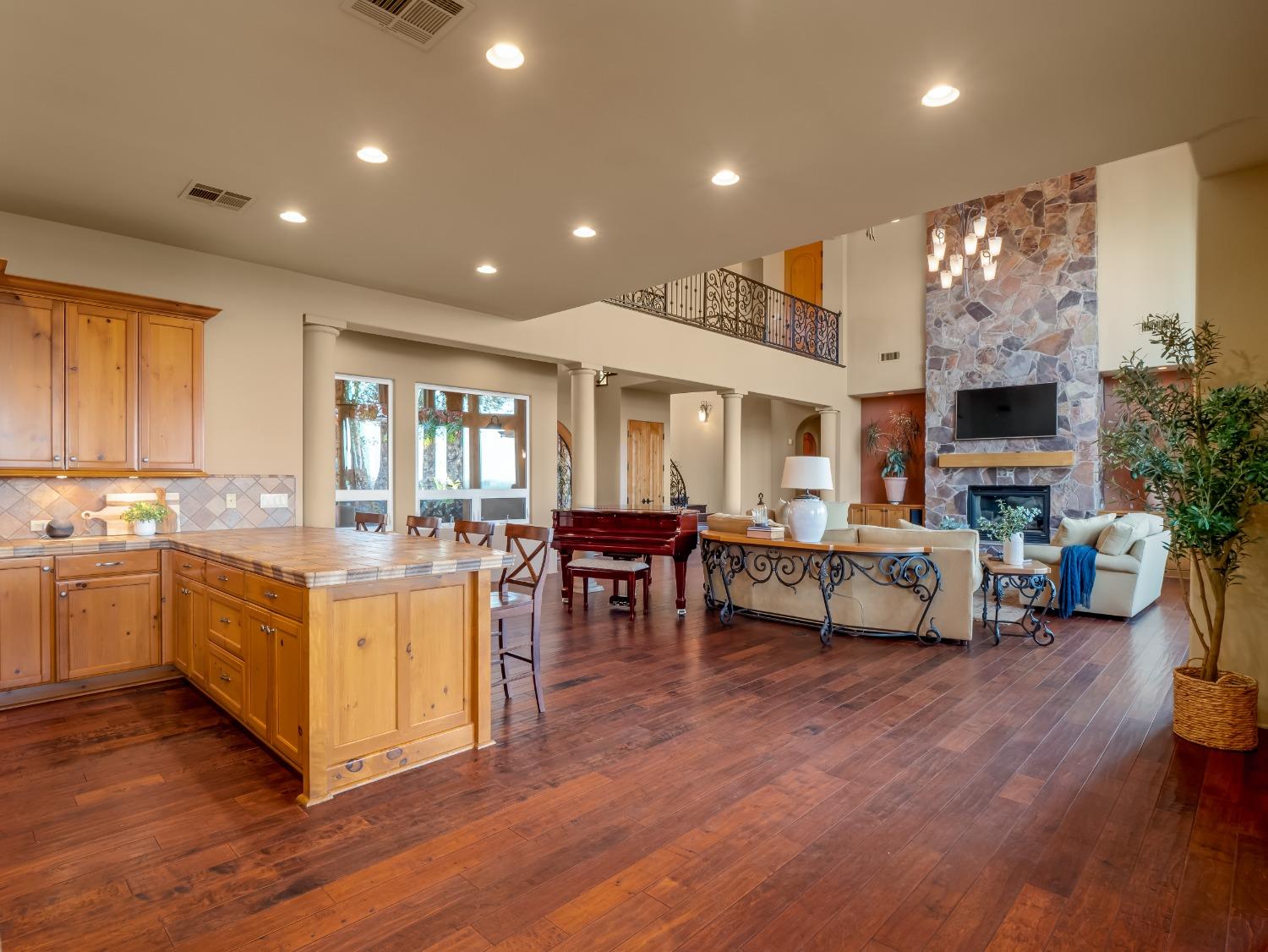 4140 W Alluvial Avenue