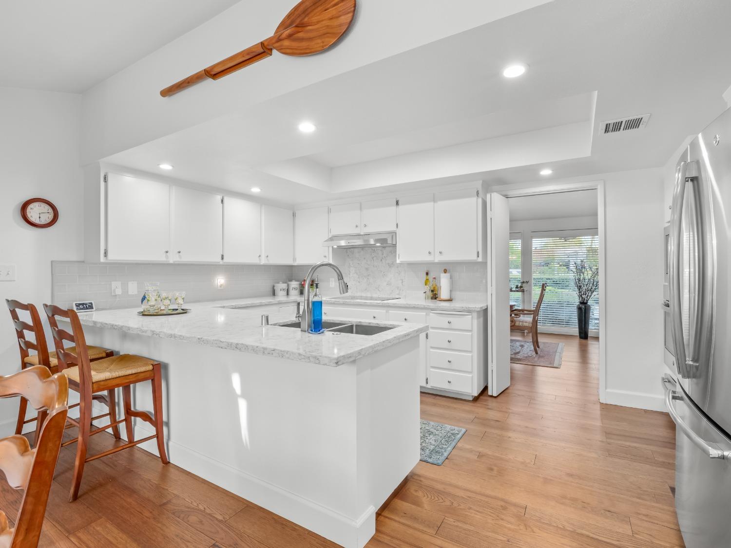 2848 W Locust Avenue